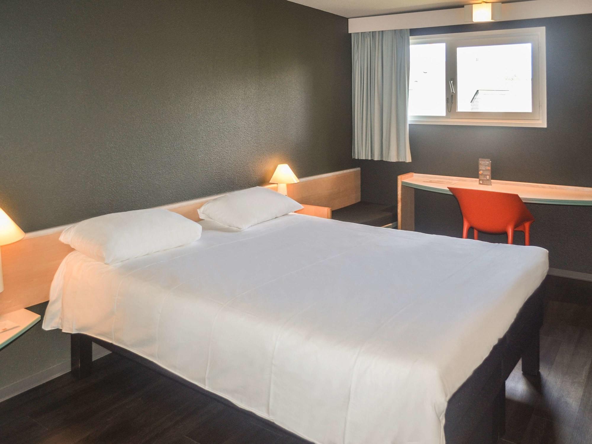 Ibis Rennes Beaulieu Hotel Cesson-Sevigne Bagian luar foto