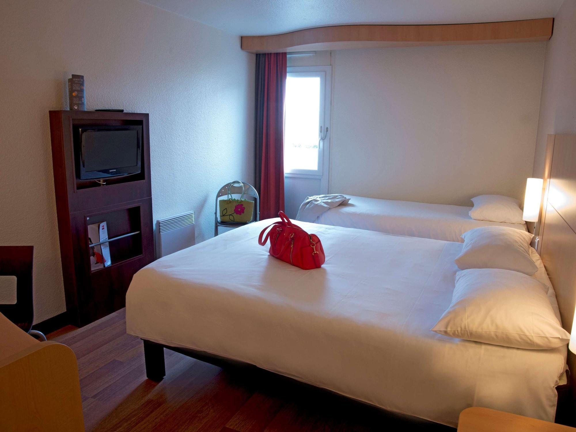 Ibis Rennes Beaulieu Hotel Cesson-Sevigne Bagian luar foto