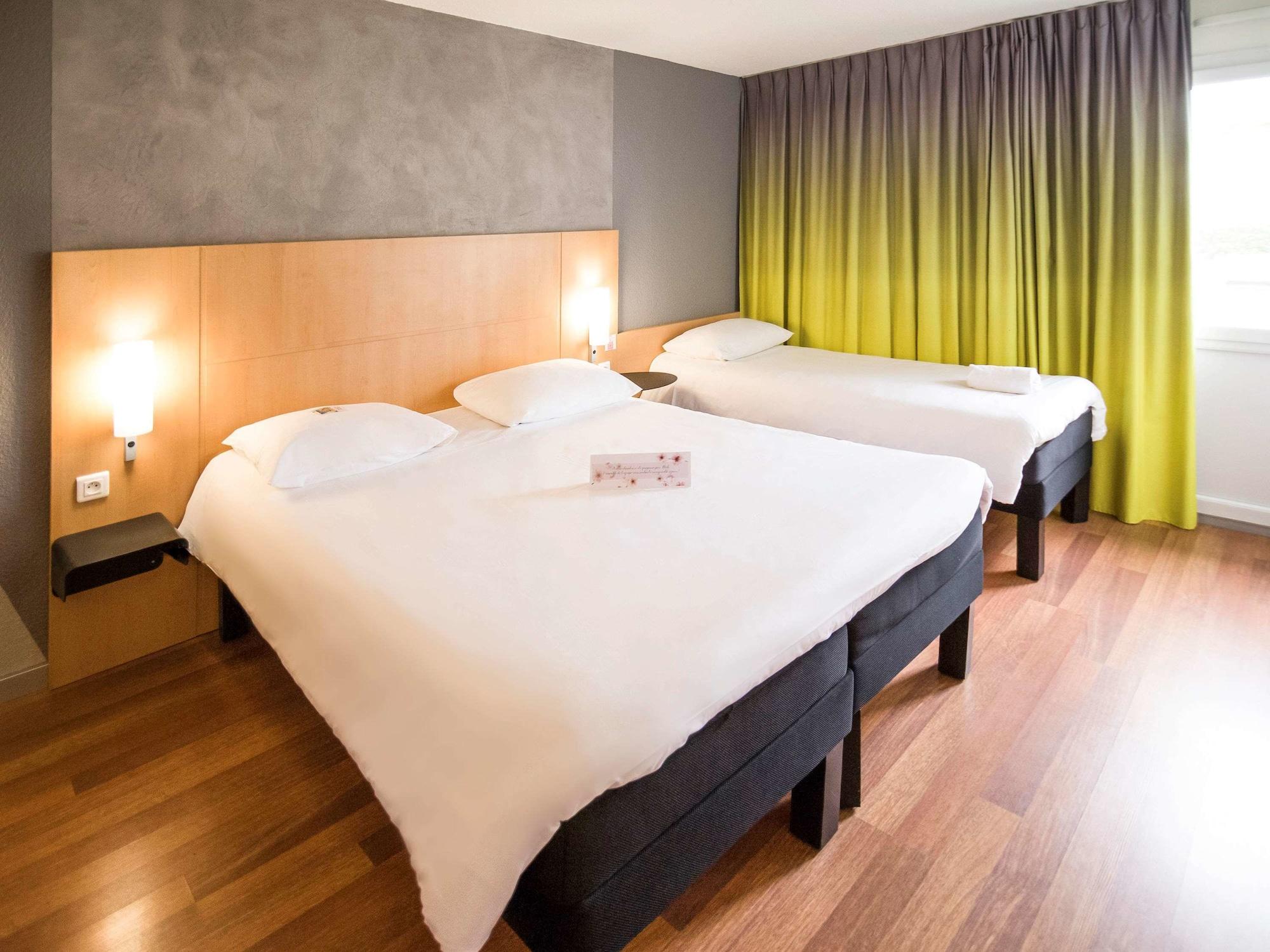 Ibis Rennes Beaulieu Hotel Cesson-Sevigne Bagian luar foto
