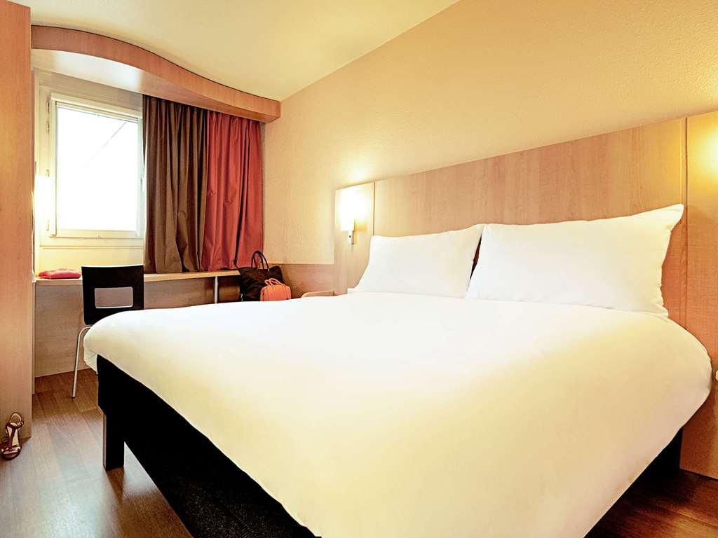 Ibis Rennes Beaulieu Hotel Cesson-Sevigne Ruang foto