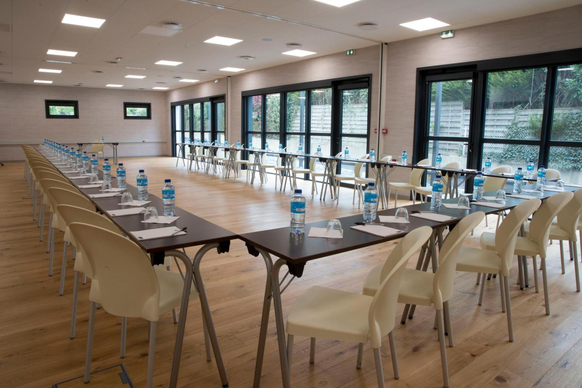 Ibis Rennes Beaulieu Hotel Cesson-Sevigne Bagian luar foto