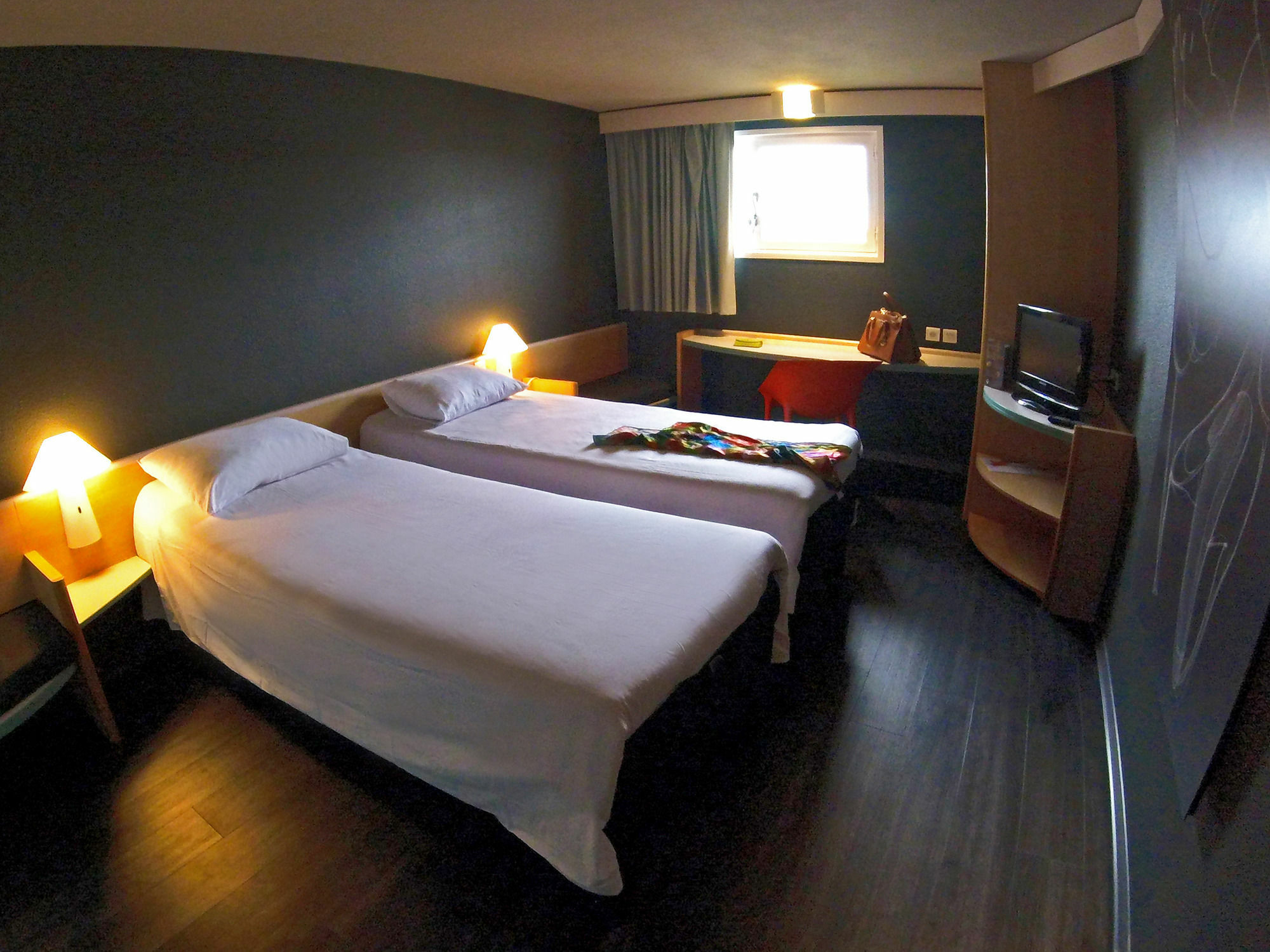 Ibis Rennes Beaulieu Hotel Cesson-Sevigne Bagian luar foto