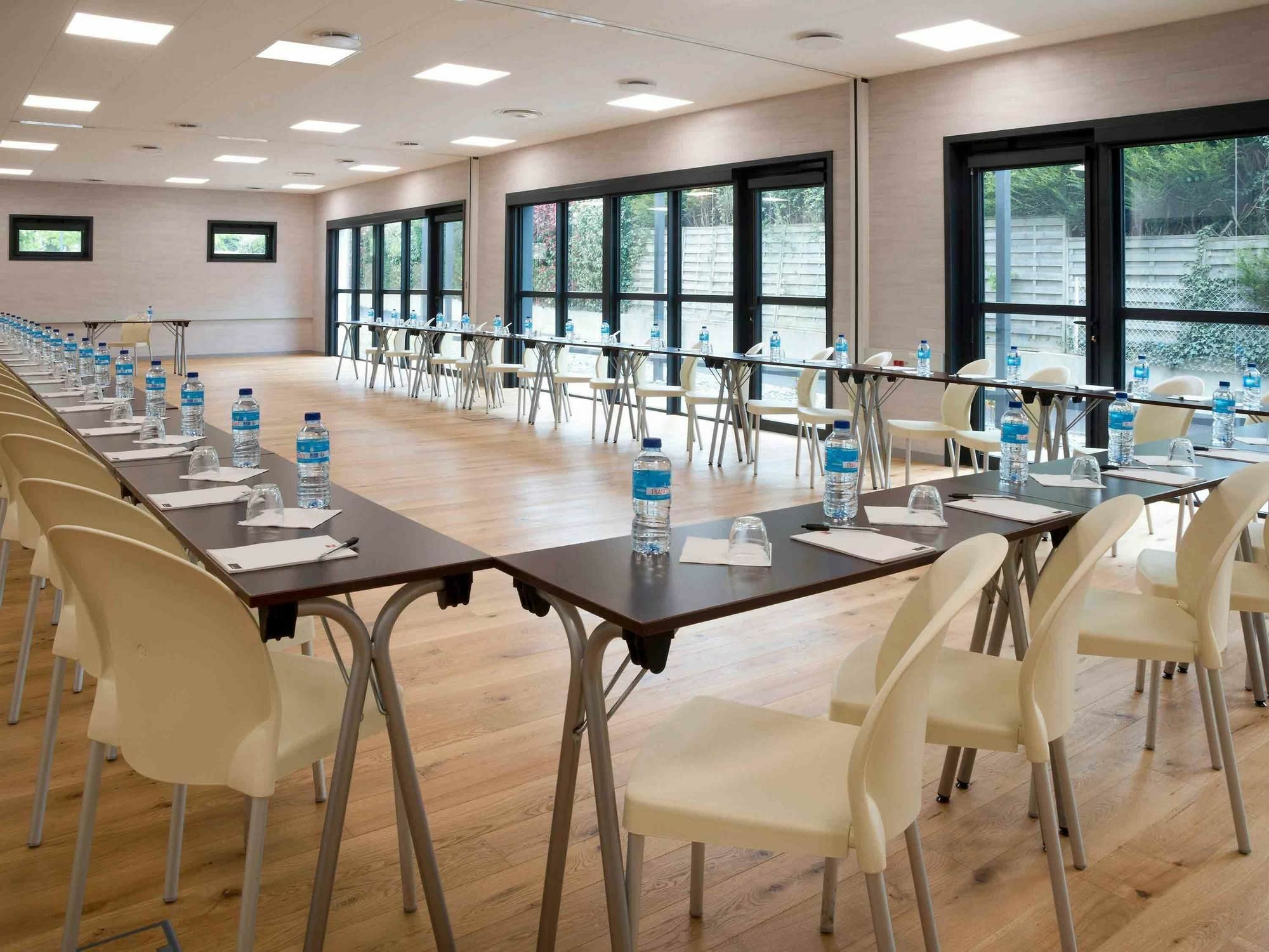 Ibis Rennes Beaulieu Hotel Cesson-Sevigne Bagian luar foto
