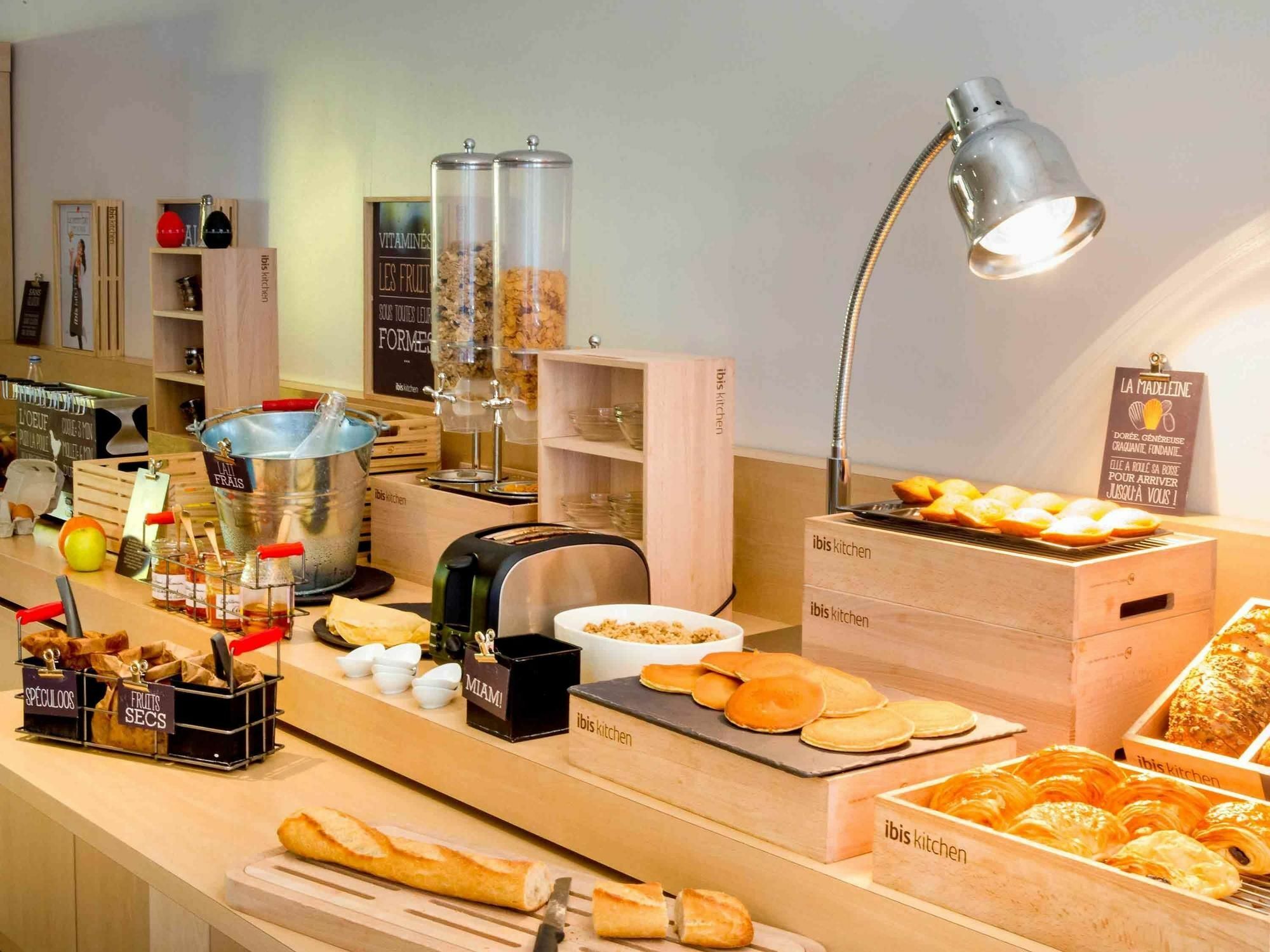 Ibis Rennes Beaulieu Hotel Cesson-Sevigne Bagian luar foto